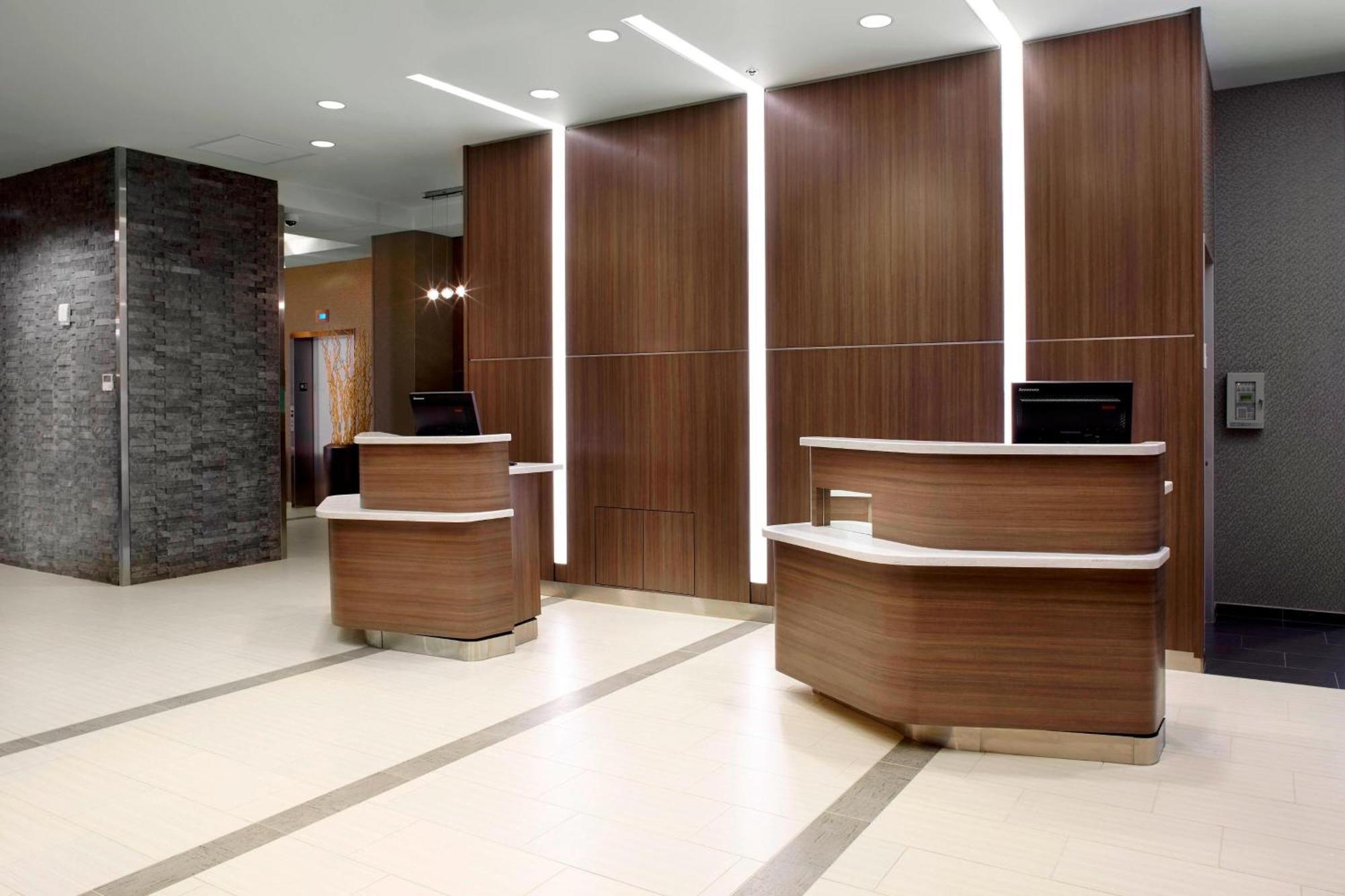 Courtyard By Marriott Akron Downtown Exterior photo