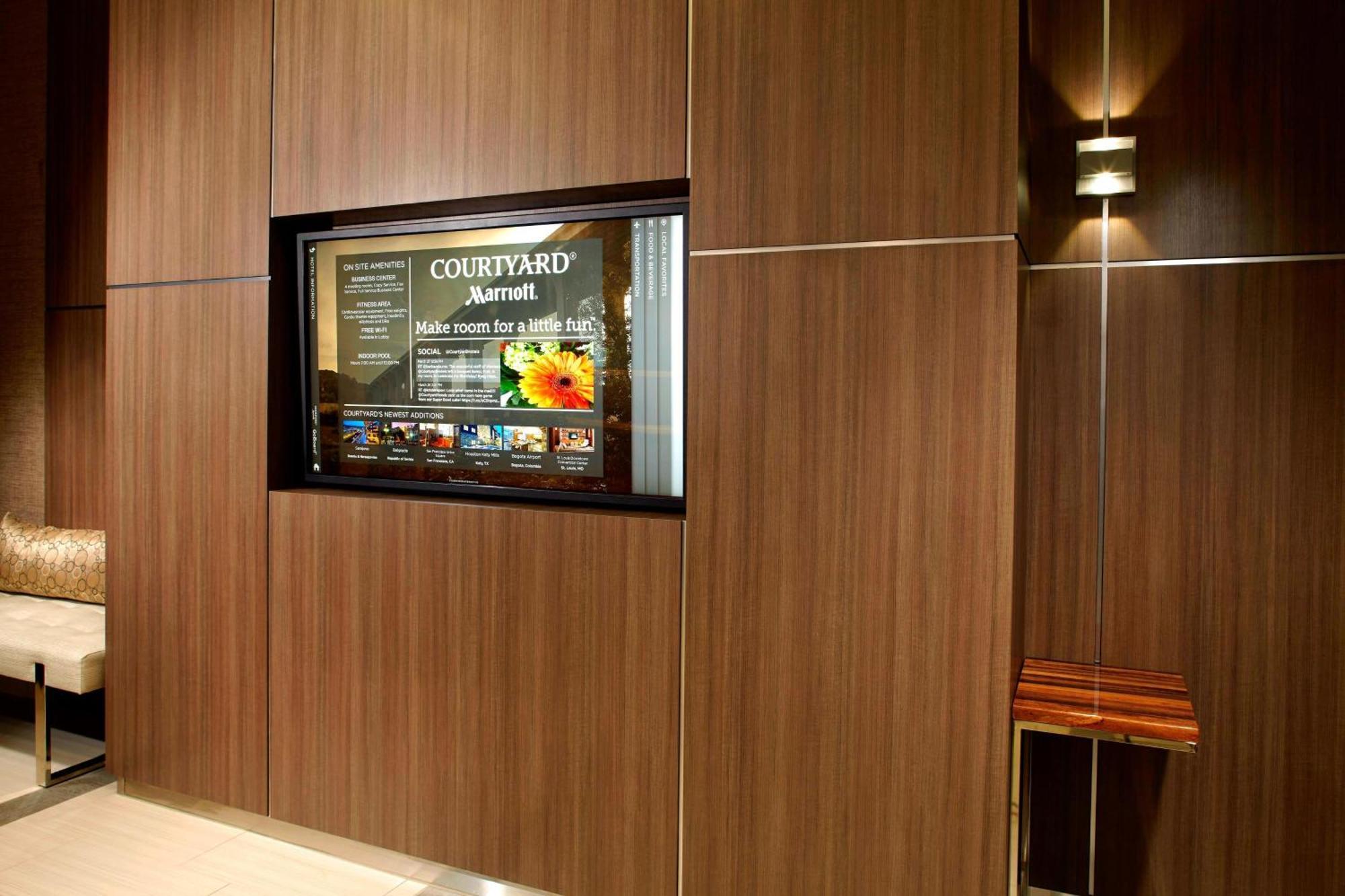 Courtyard By Marriott Akron Downtown Exterior photo