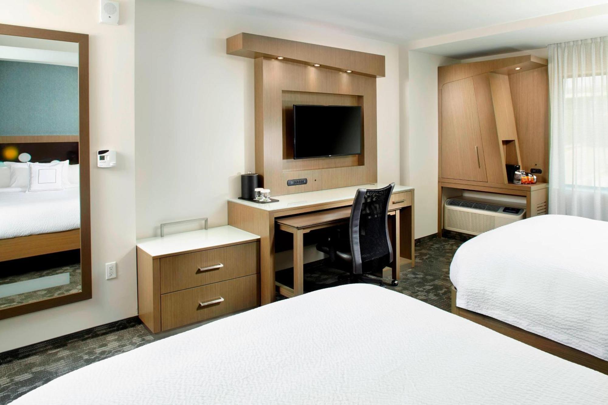 Courtyard By Marriott Akron Downtown Exterior photo