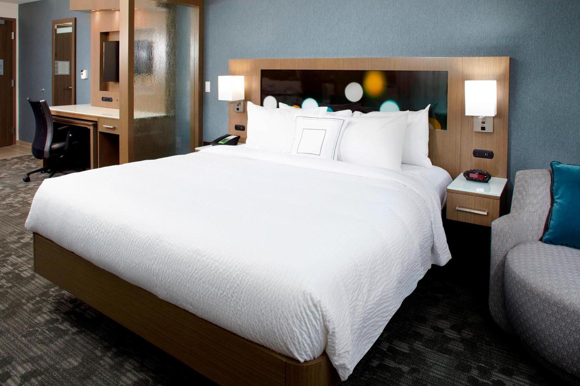Courtyard By Marriott Akron Downtown Exterior photo