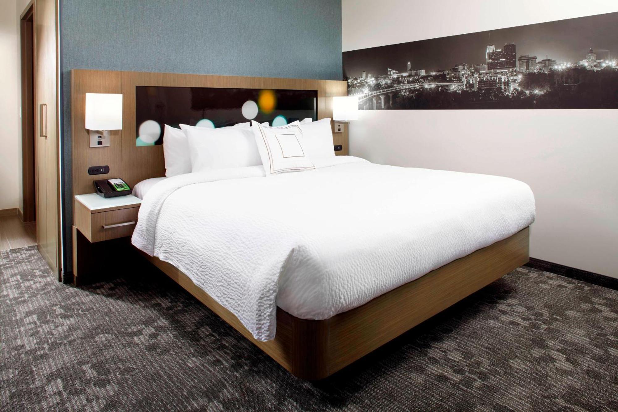 Courtyard By Marriott Akron Downtown Exterior photo